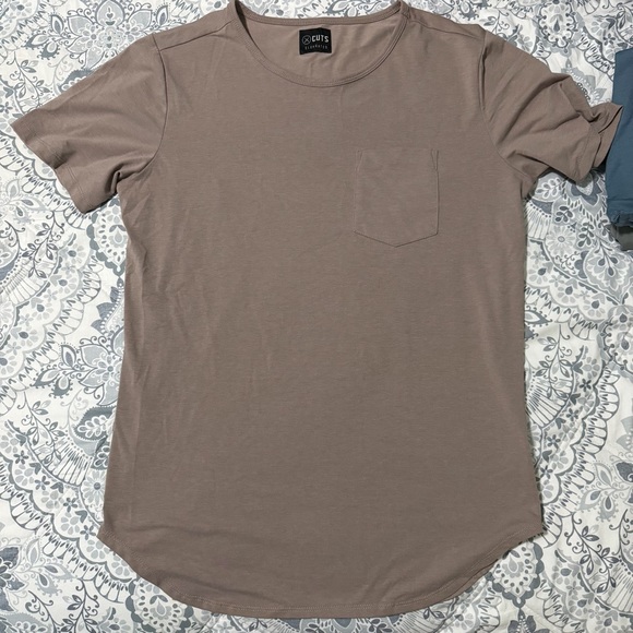 Cuts Clothing Men's Brown T-Shirt - Picture 1 of 1